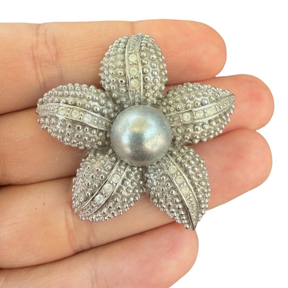 Vintage Jewelry Silver Tone Rhinestone Flower Brooch Daisy Pin